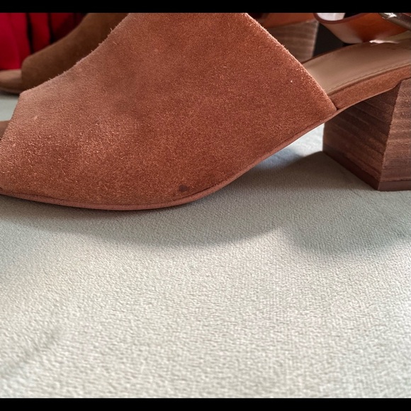 Marc Fisher Size 9 Cognac Suede Heeled Sandals - Picture 3 of 16